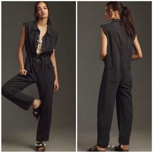 Pilcro Black Sleeveless Jumpsuit • L